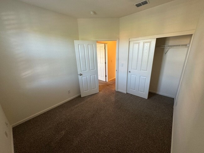 Building Photo - 804 Titanium Ln