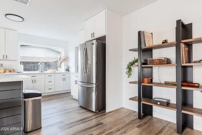 Building Photo - 2529 E Commonwealth Cir