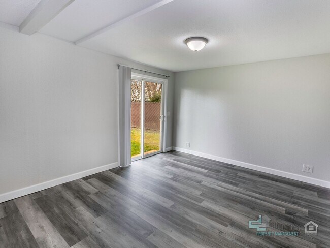 Building Photo - START THE YEAR RENT FREE! Charming 4-Bedroom Keizer Home Close to Everything