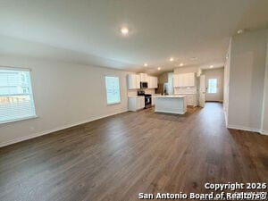 Building Photo - 607 fluted