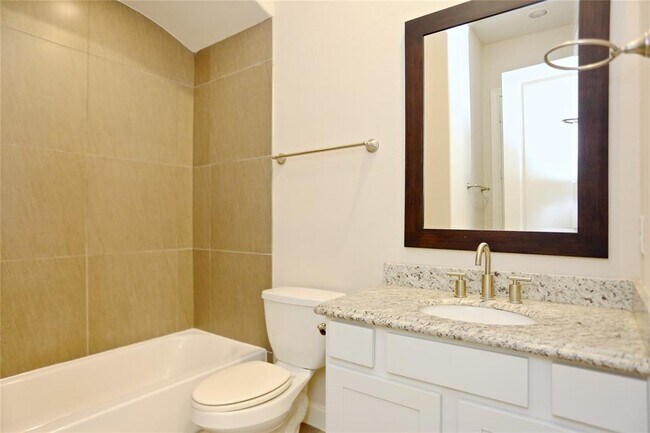 Building Photo - 3216 McKinney St