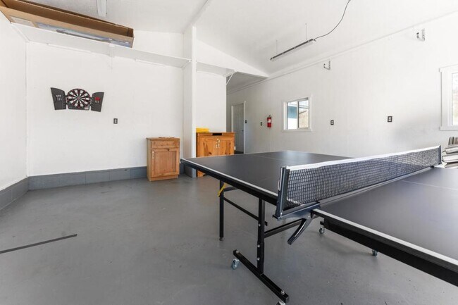 Building Photo - 255 Foots Creek Rd