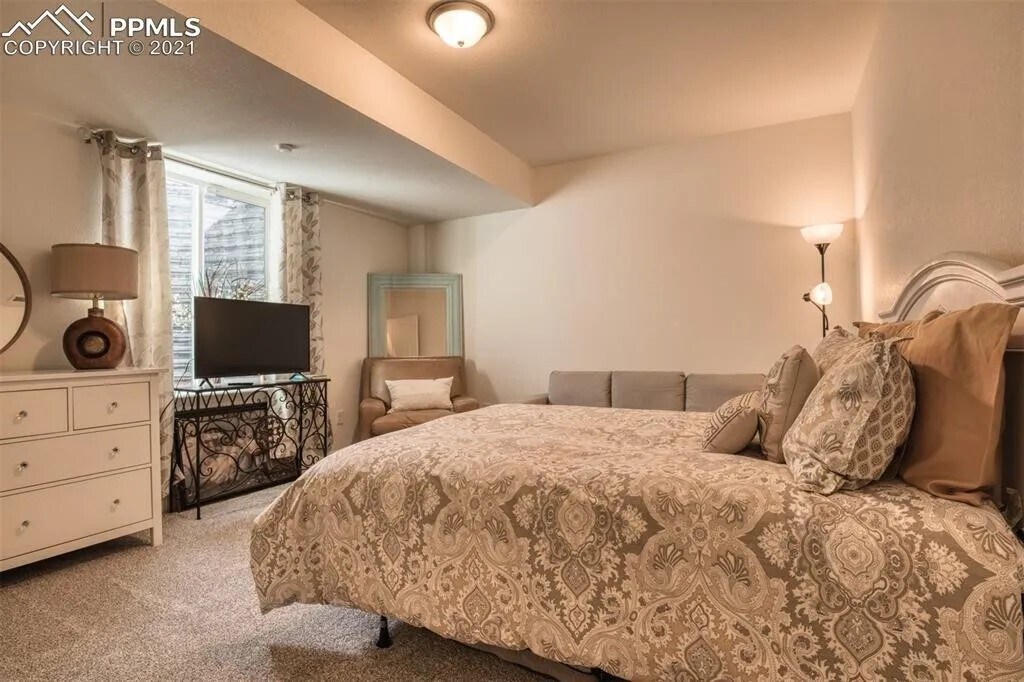 Building Photo - 6398 Moate Ln