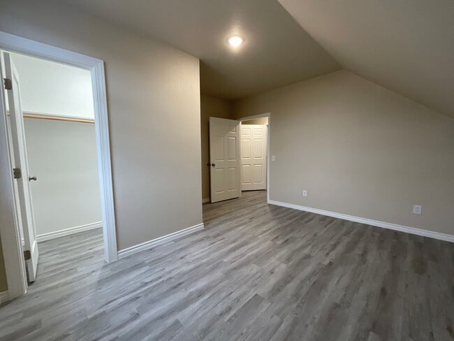 Building Photo - 1224 Nora Ln