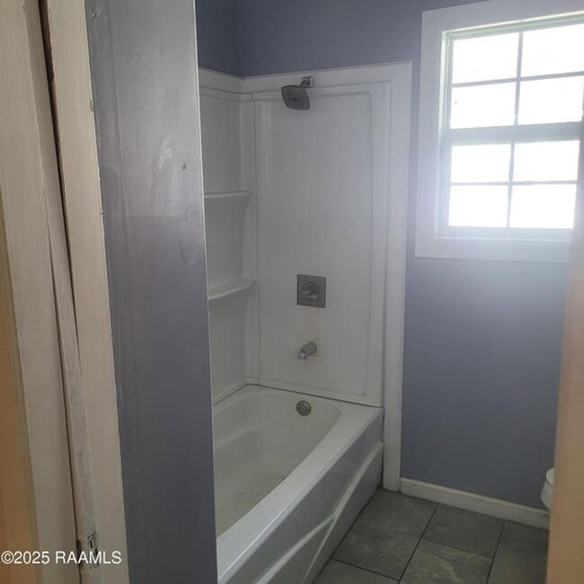 Building Photo - Opelousas: 2 Bed, 2 Bath Home – Section 8 Accepted