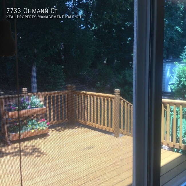 Building Photo - 7733 Ohmann Ct