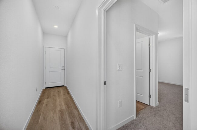 Building Photo - Charming 3-Bed, 2-Bath Home in Sacramento
