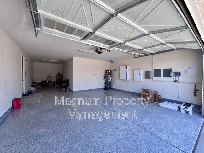 Building Photo - 25061 River Peak Dr