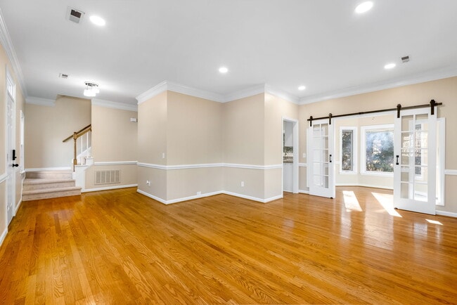 Building Photo - 9200 Brechin Dr