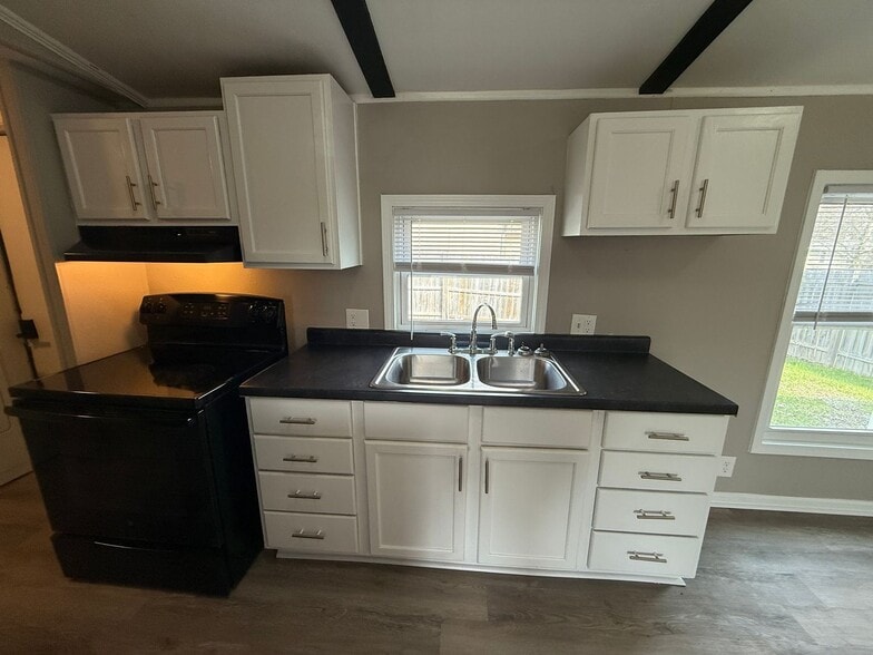 Building Photo - 5613 Arapaho Trail