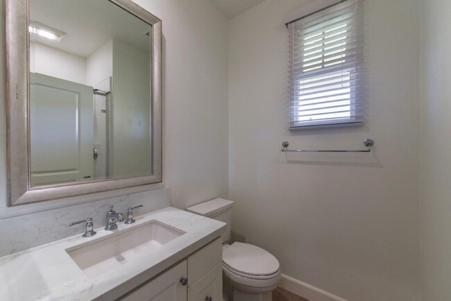Building Photo - Irvine Single Family house 4bd/3ba Eastwoo...