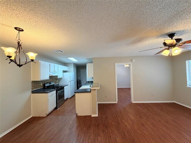 Building Photo - 12102 Arrowwood Dr