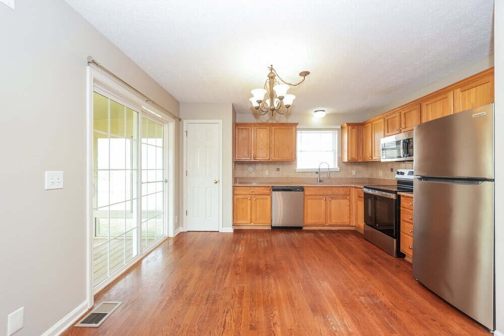 Building Photo - 3423 Ravenel Ct