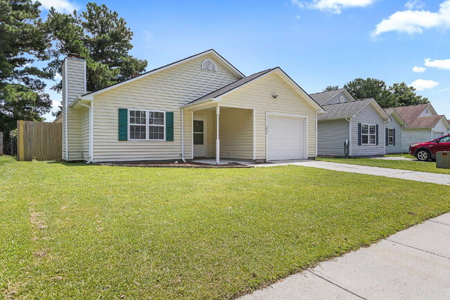 Building Photo - Affordable in the Heart of Jacksonville