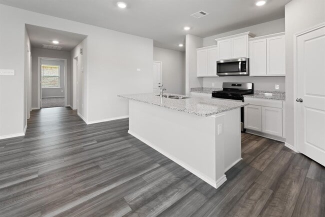 Building Photo - 2517 River Wy Dr