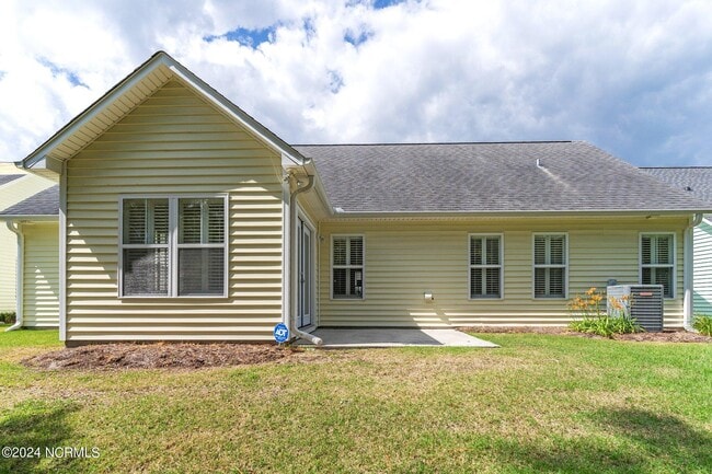 Building Photo - 536 Catamaran Dr