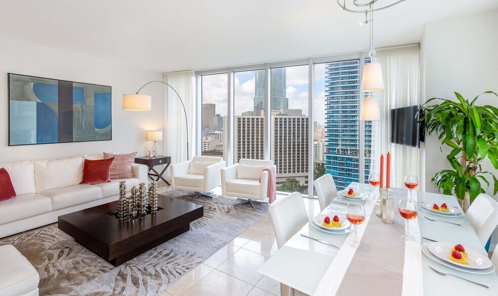 Building Photo - 485 Brickell Ave