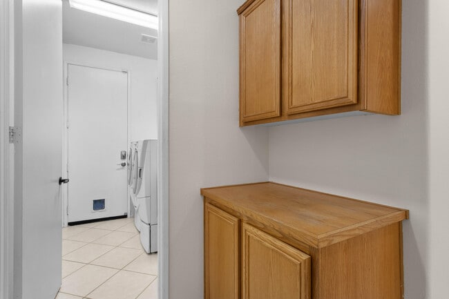 Building Photo - 74629 Lavender Way