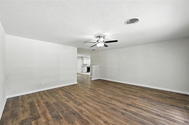 Building Photo - 1109 Lexington Dr