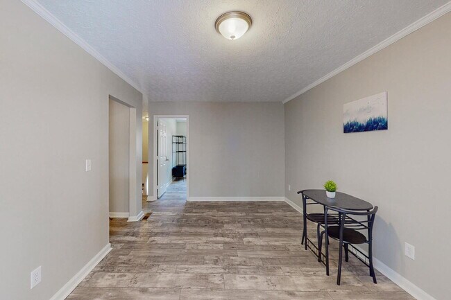 Building Photo - THE LINCOLNDALE | Spacious & comfortable Ellenwood house featuring a dining area designed for con...