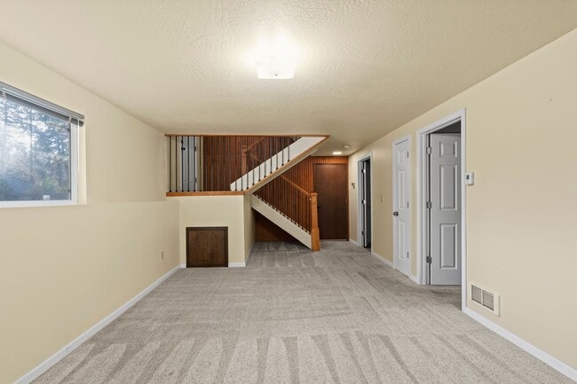 Building Photo - South Valley Duplex for Rent!