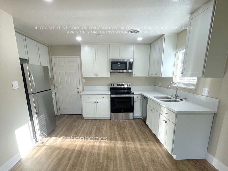 Building Photo - 2332 Zinfandel Dr