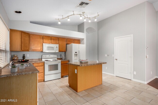 Building Photo - 12328 W Medlock Dr