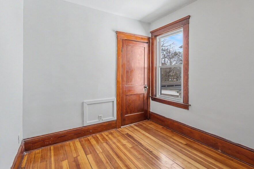 Building Photo - 209 Harrison Ave