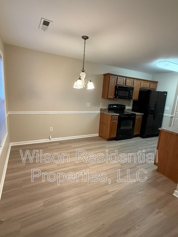 Building Photo - 5816 Huckleberry Ct