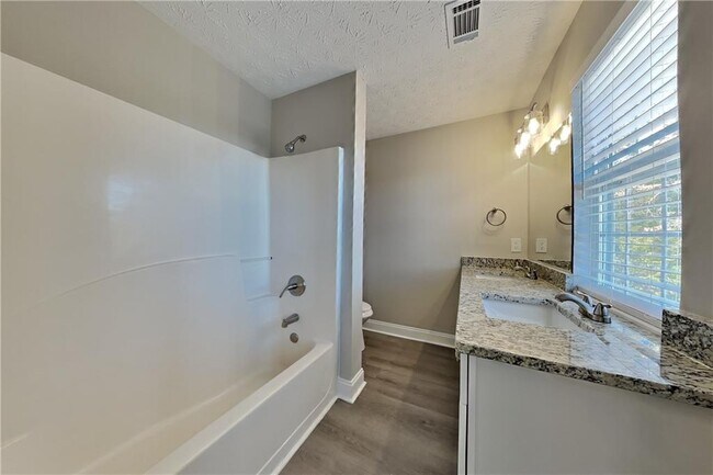 Building Photo - 5021 Limerick Ln