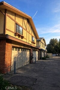 Building Photo - 18435 Keswick St