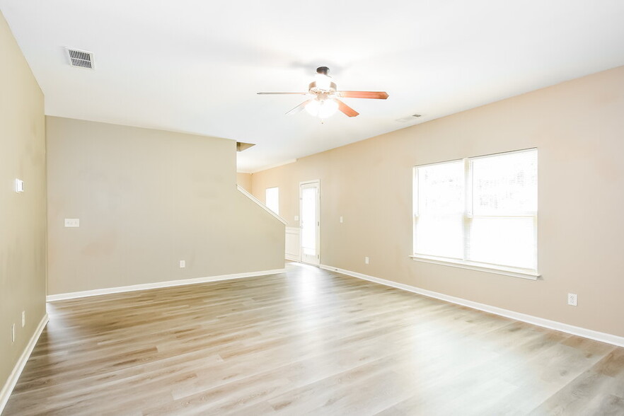 Building Photo - 216 Brightondale Blvd