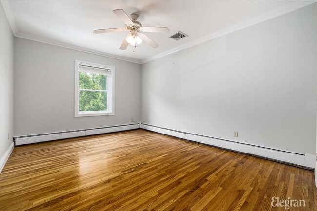 Building Photo - 76 Westchester Ave