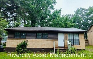 Building Photo - A Must See In Frayser!