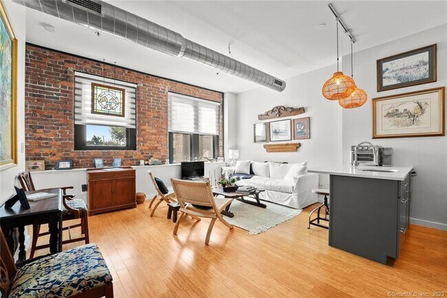 Building Photo - 881 Lafayette Blvd