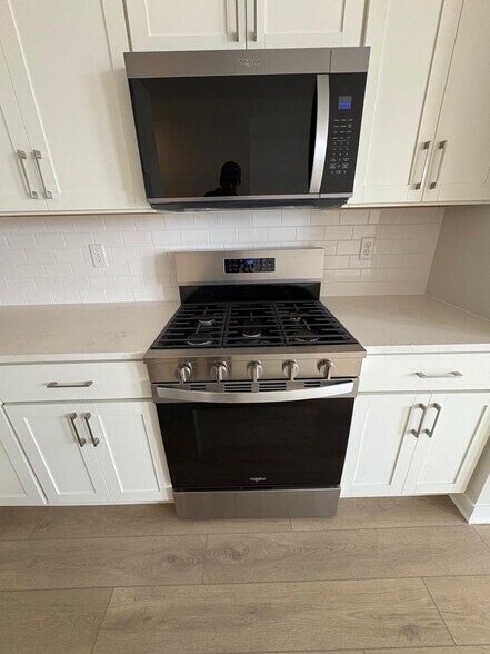 Building Photo - 107 Abramo Victor Dr