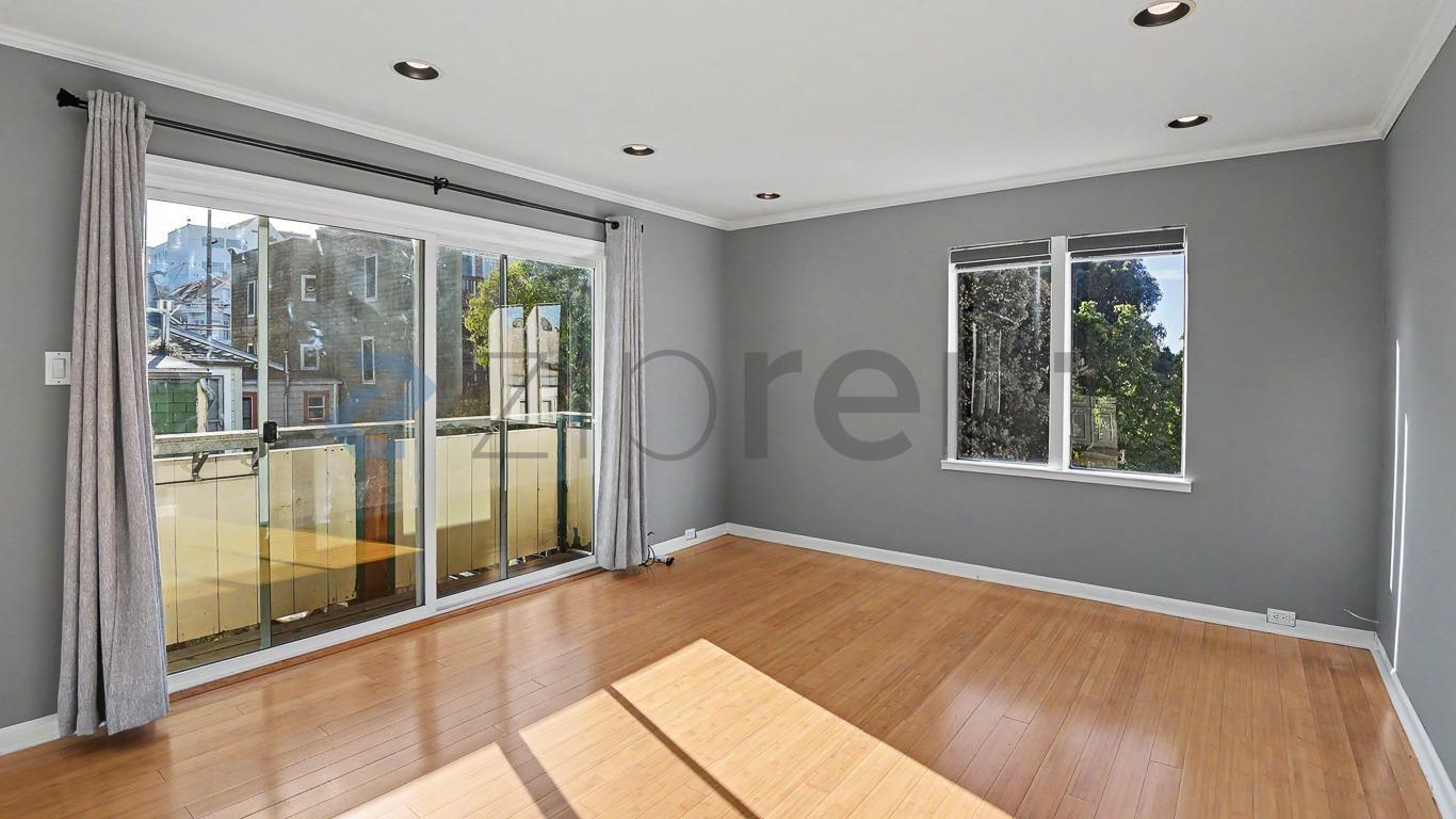 Building Photo - Unit 105