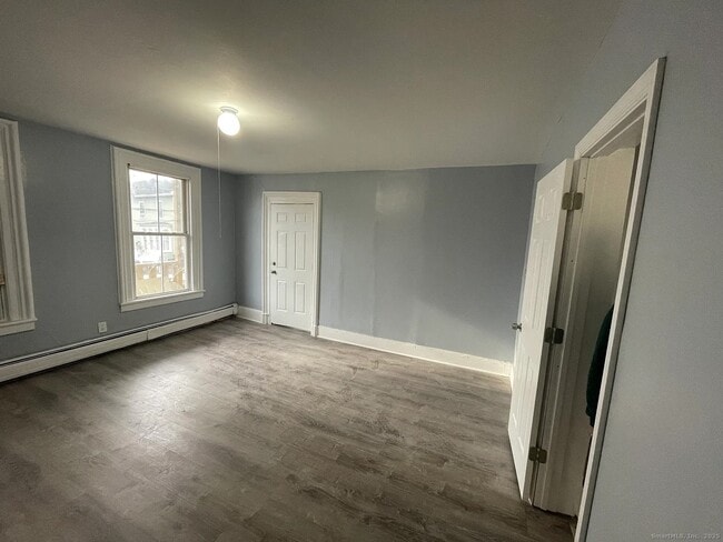 Building Photo - 34 Park St