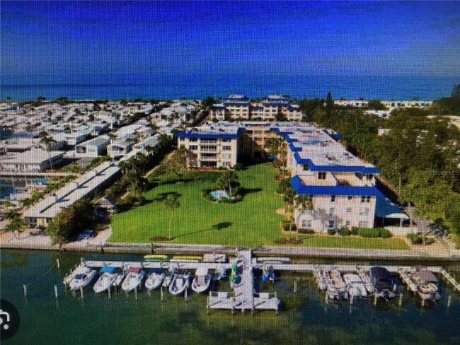 Building Photo - 3802 Gulf of Mexico Dr
