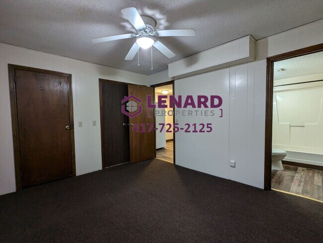 Building Photo - 245 W College St