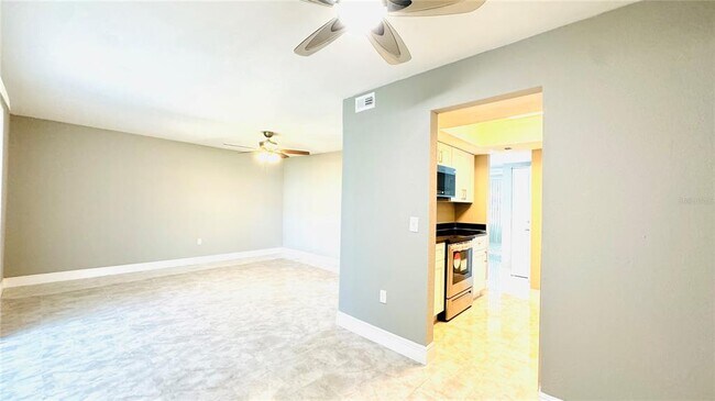 Building Photo - 4795 S Texas Ave