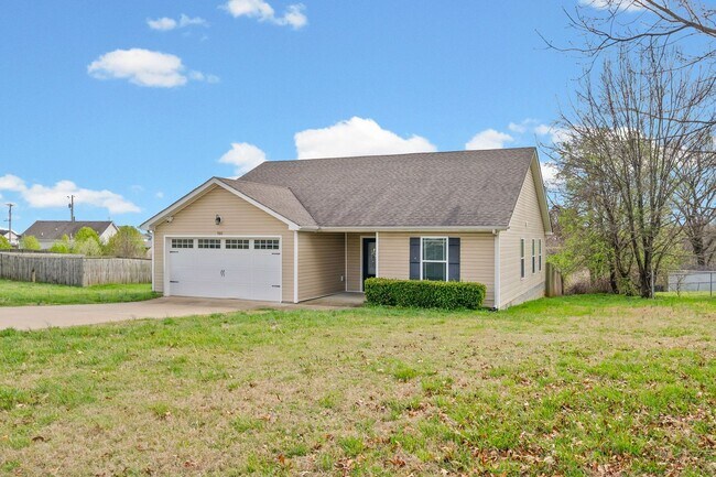 Building Photo - 705 Hugh Hunter Rd