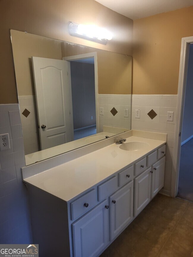 Building Photo - 6337 Windy Ridge Way