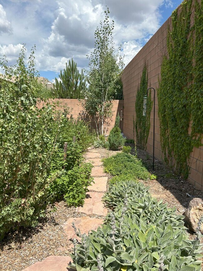 Building Photo - 56 Via Orilla Dorado