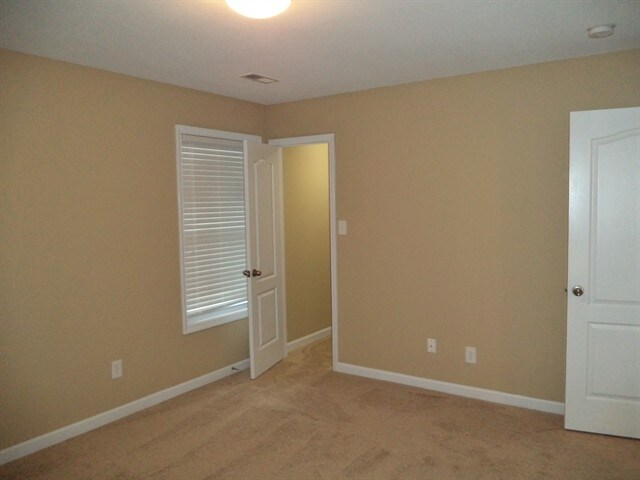 Building Photo - 4905 Sunday Silence Dr