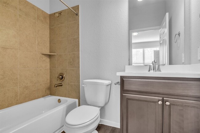 Building Photo - 935 Golden Willow Ln