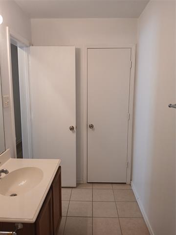 Building Photo - 13657 Biggs St