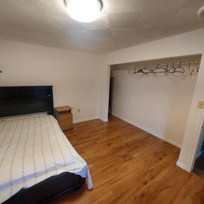 Building Photo - Spacious 5 bedroom home in Carmichael