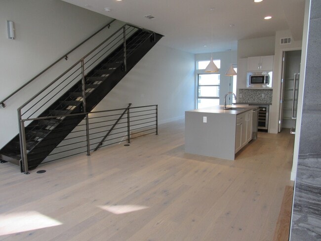 Building Photo - Town home a Block away from Sloan's Lake with roof top Deck