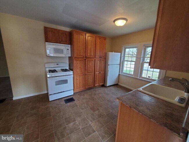 Building Photo - 191 W Cohawkin Rd